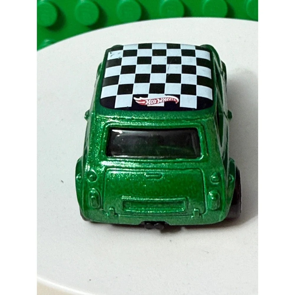 Hot Wheels Morris Mini Green Metallic Checkered Roof Diecast Car 2014 Mattel